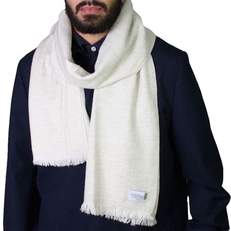 Sciarpa in lana e cashmere beige .